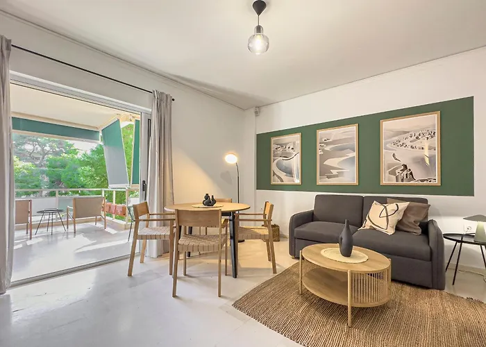 Zen Vouliagmeni Beach Apartment Athens, Greece
